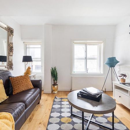 Spacious 1 Bed Oxford Street Apartment - Sleeps 4 런던 외부 사진