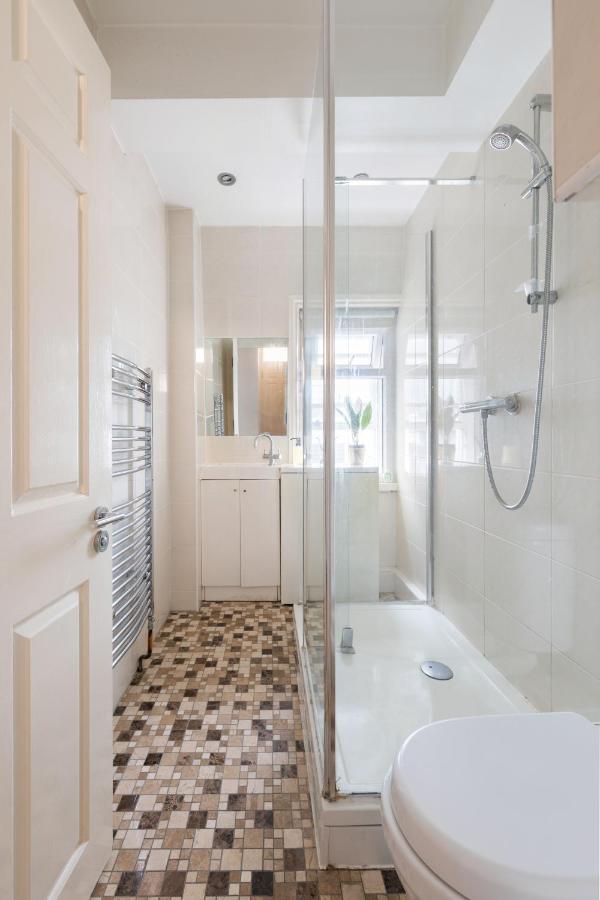Spacious 1 Bed Oxford Street Apartment - Sleeps 4 런던 외부 사진