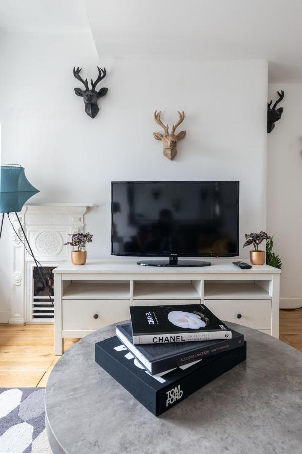Spacious 1 Bed Oxford Street Apartment - Sleeps 4 런던 외부 사진